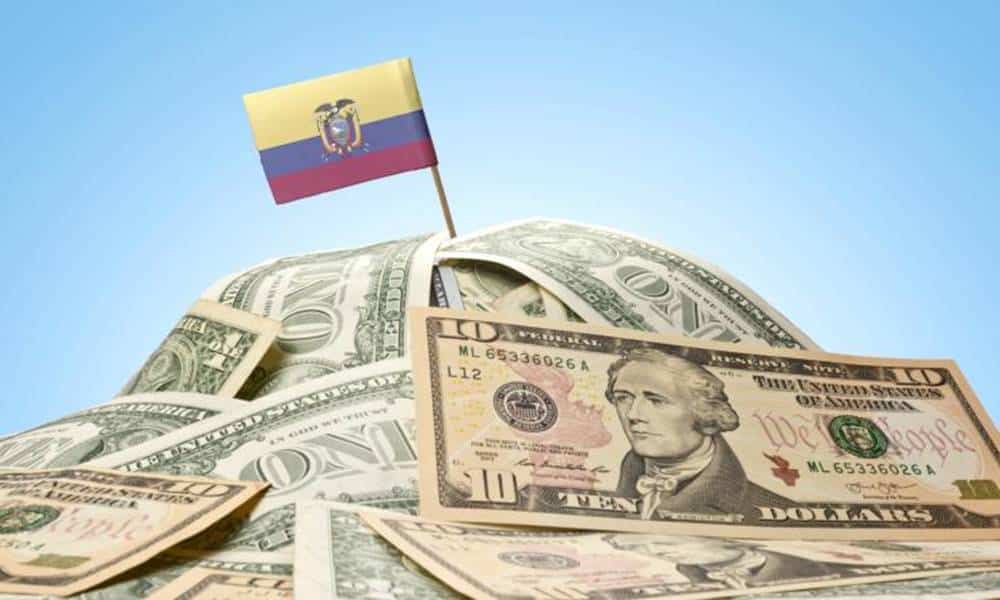 por que o equador usa o dolar americano como sua moeda oficial