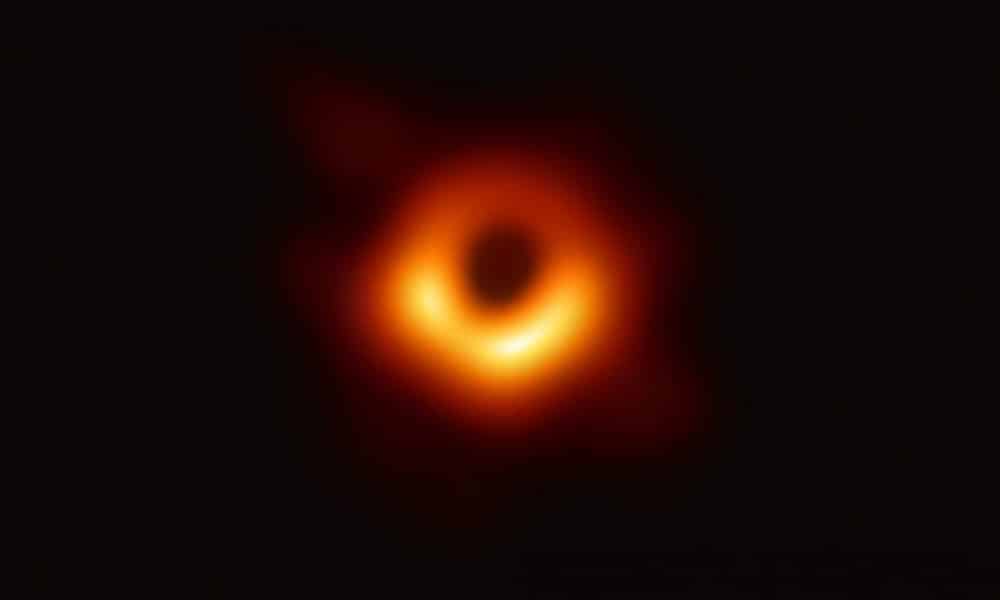 buraco negro tricurioso 1