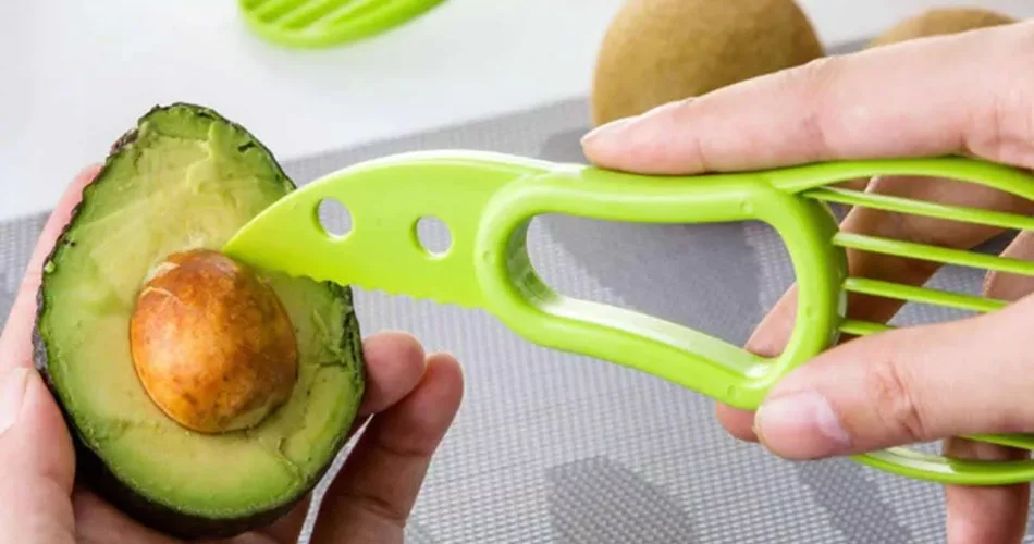 saiba por que voce nao deveria usar facas de metal para cortar abacate 1