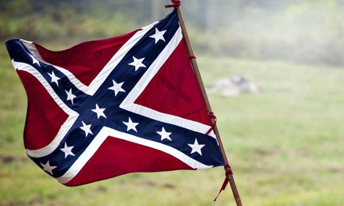 bandeira dos estados confederados causa polemica nos eua