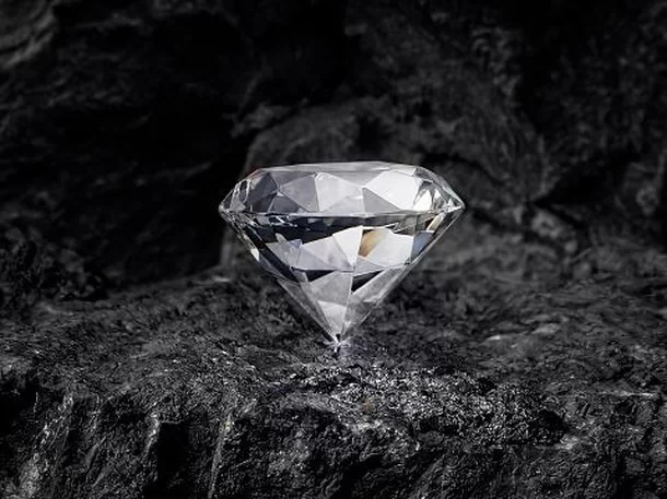 Diamante: O Sólido Mais Duro do Mundo Explorado