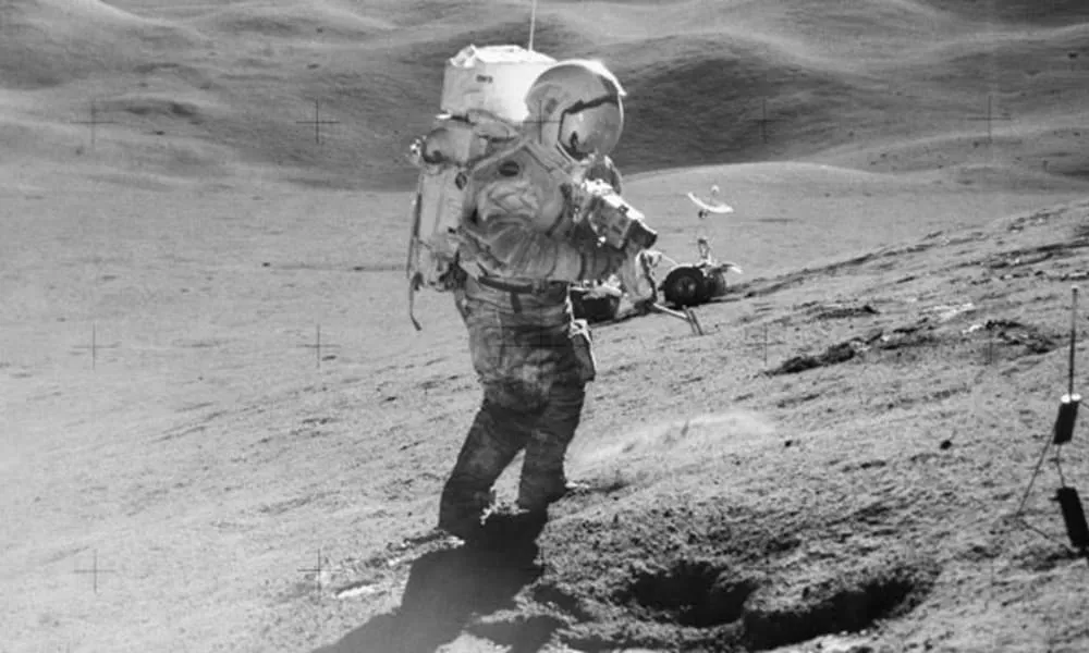 astronauta caido obra lua tricurioso 1 1 1