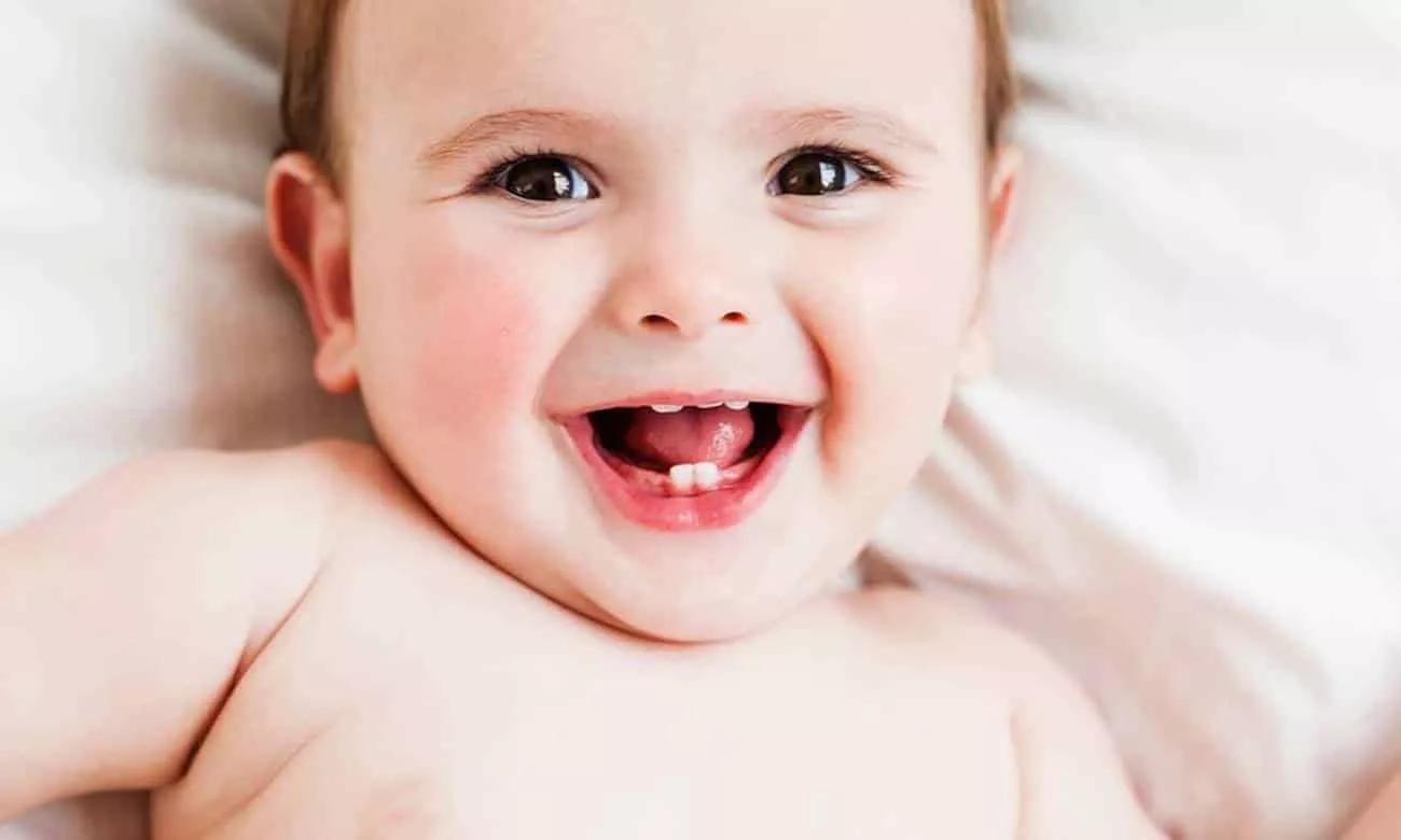 com quantos meses nascem os primeiros dentes do bebe 1 1