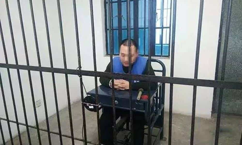 homem chines foi preso depois de fingir ser policial por 12 anos 1 1