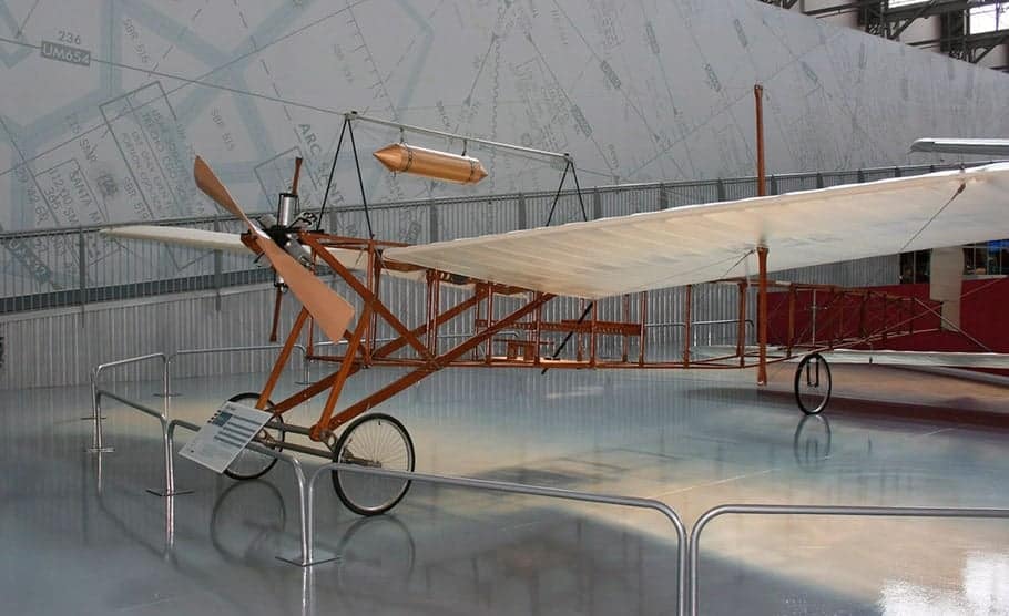 primeiro aviao feito brasil tricurioso